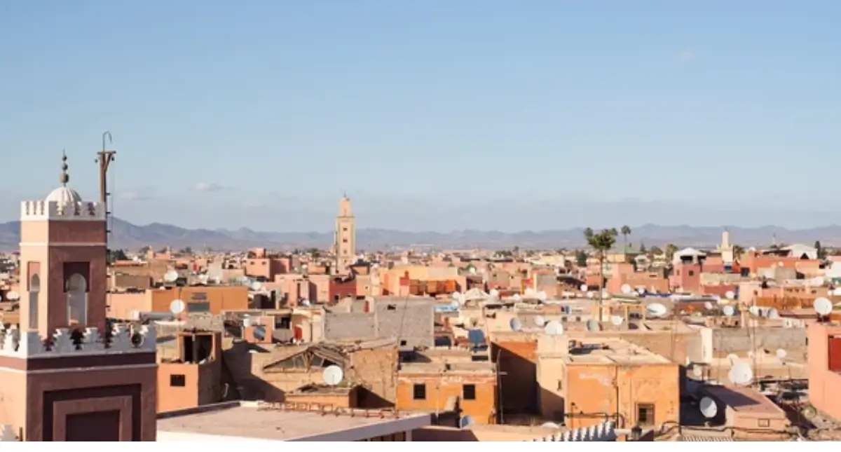 Conhecendo Marrakech e as comidas de Rua em: Um Mergulho na Culinária Marroquina