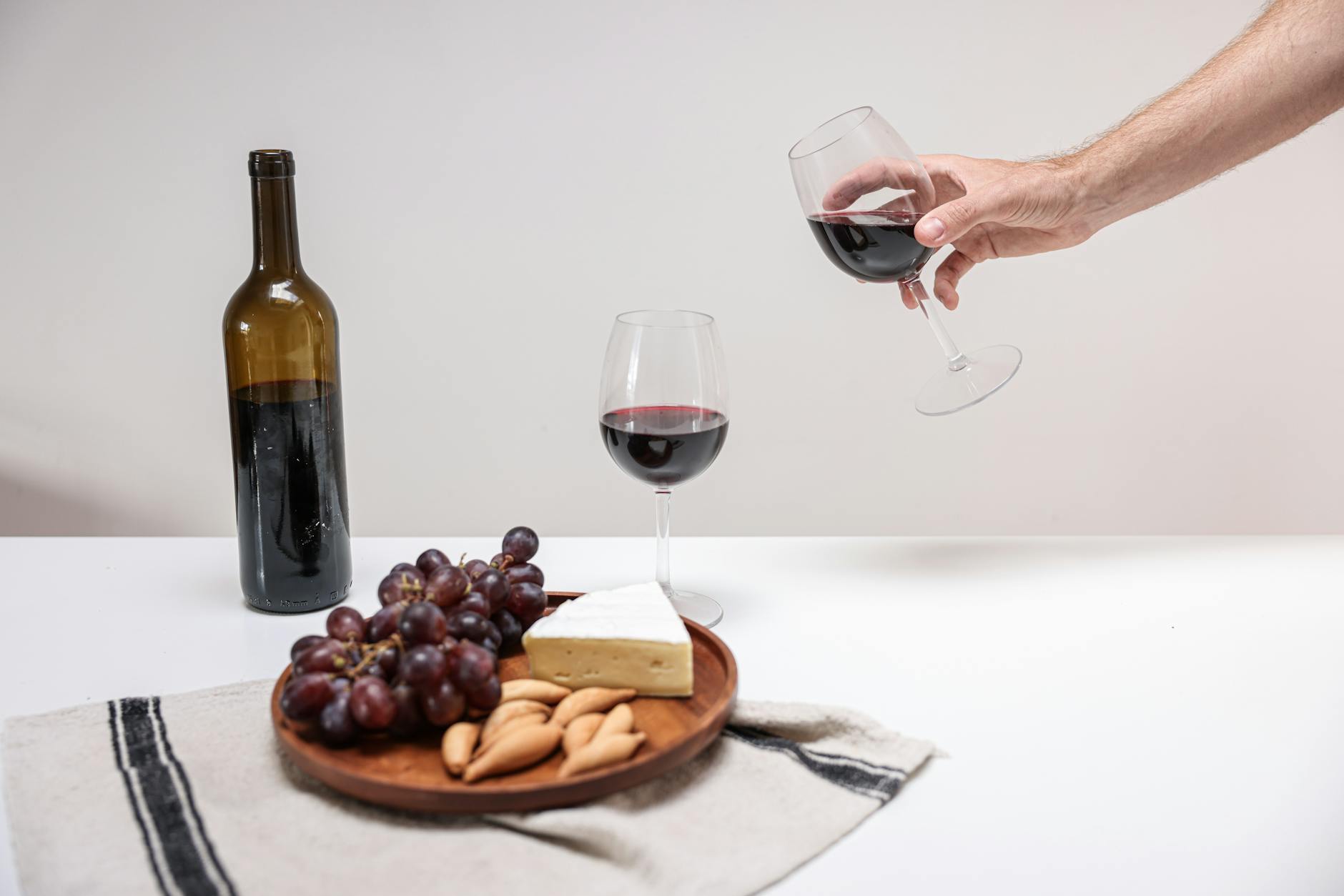 4 Lugares Imperdíveis para Casais que Amam Vinho e Gastronomia.