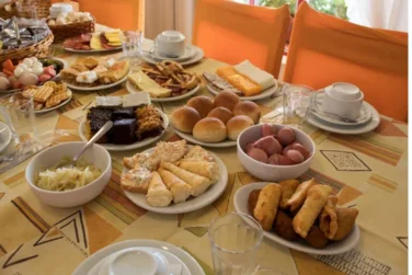 Roteiro Gastronômico em Gramado: 5 Experiências para Saborear na Serra Gaúcha