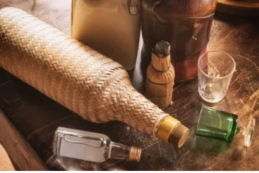 A Origem da Cachaça: Uma História de Sabor e Tradição